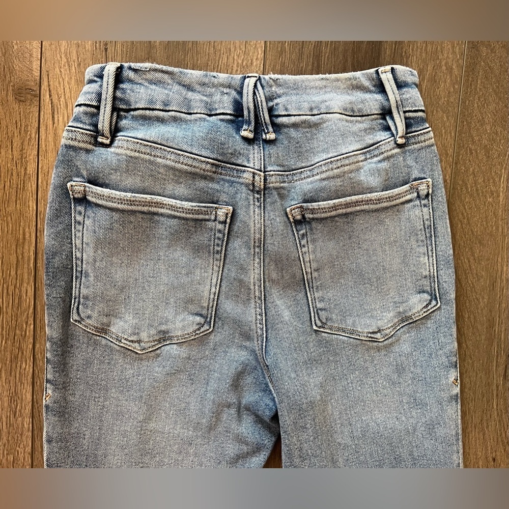 Good American Size 4/27 Distressed Jeans - Picture 5 of 11